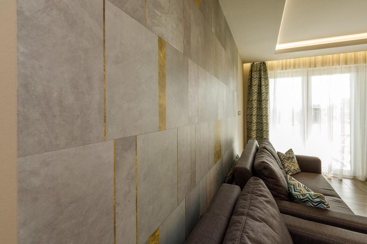 Royal Cafe Apartman Keszthely Exterior foto